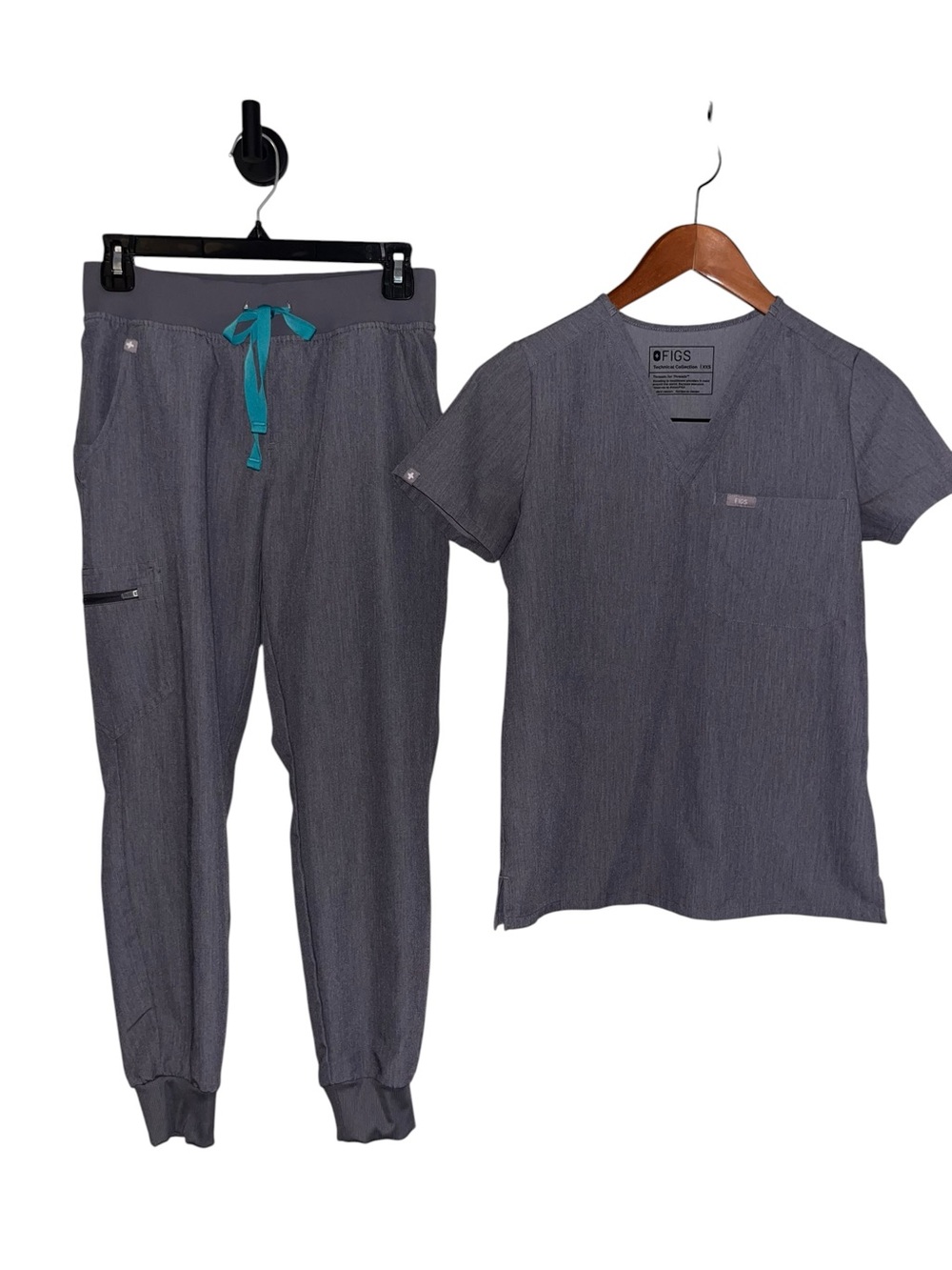 Figs Gray V‑Neck Scrub Top